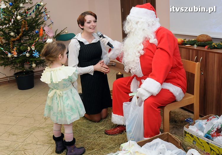 Spotkanie wigilijne w MGOPS w Szubinie dla podopiecznych