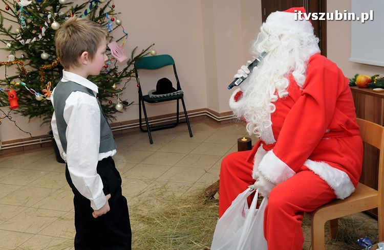 Spotkanie wigilijne w MGOPS w Szubinie dla podopiecznych