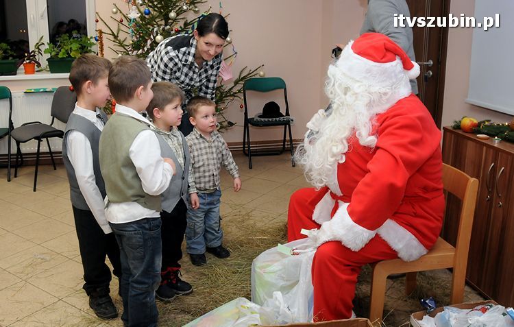 Spotkanie wigilijne w MGOPS w Szubinie dla podopiecznych