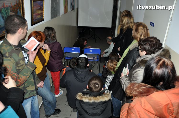 Koniec świata w Korytarzyku. Wernisaż prac 14 artystów