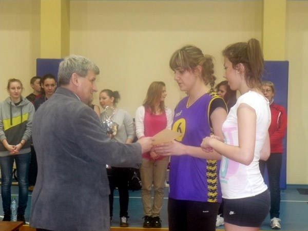 Siatkarki z ILO w Nakle Mistrzyniami Powiatu Nakielskiego