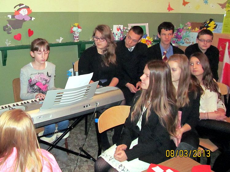 Koncertowy Dzień Kobiet w Słonawach [FILM]