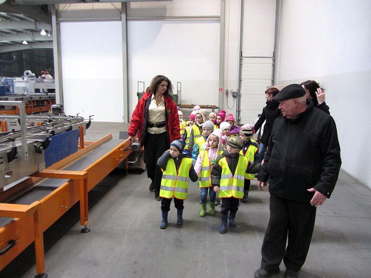 Mali turyści zwiedzili Hutę Szkła w Turze