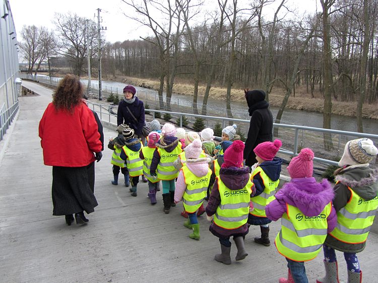 Mali turyści zwiedzili Hutę Szkła w Turze