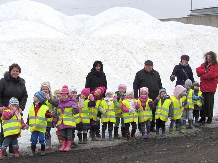 Mali turyści zwiedzili Hutę Szkła w Turze