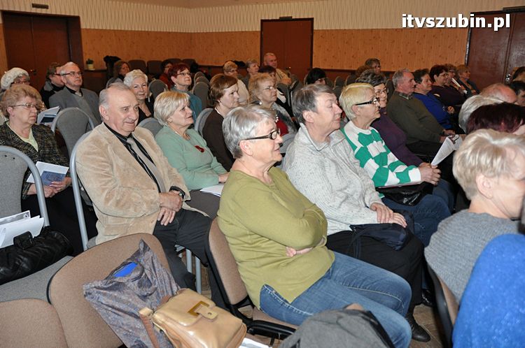 Seniorzy do szkoły - ruszył Uniwersytet Trzeciego Wieku w SDK