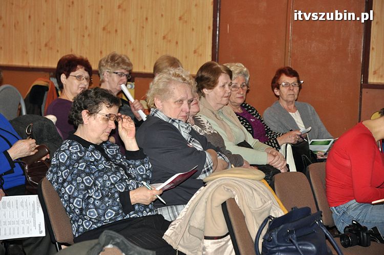 Seniorzy do szkoły - ruszył Uniwersytet Trzeciego Wieku w SDK