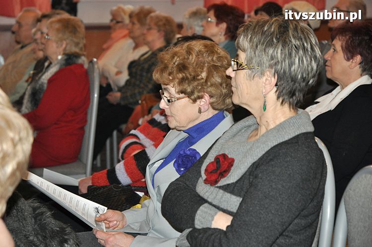 Seniorzy do szkoły - ruszył Uniwersytet Trzeciego Wieku w SDK