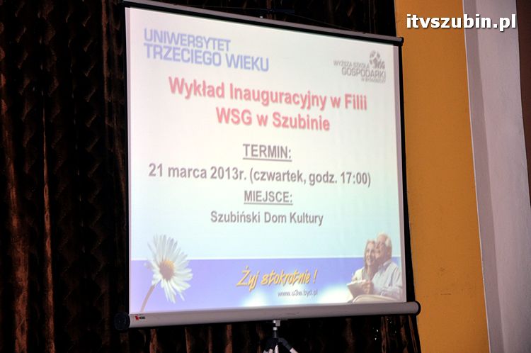 Seniorzy do szkoły - ruszył Uniwersytet Trzeciego Wieku w SDK