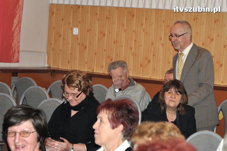 Seniorzy do szkoły - ruszył Uniwersytet Trzeciego Wieku w SDK