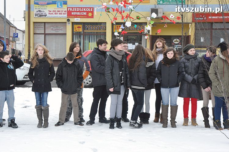 Pożegnanie zimy przez uczniów Gimnazjum nr 1 w Szubinie [FILM i FOTO]