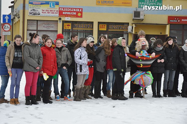 Pożegnanie zimy przez uczniów Gimnazjum nr 1 w Szubinie [FILM i FOTO]