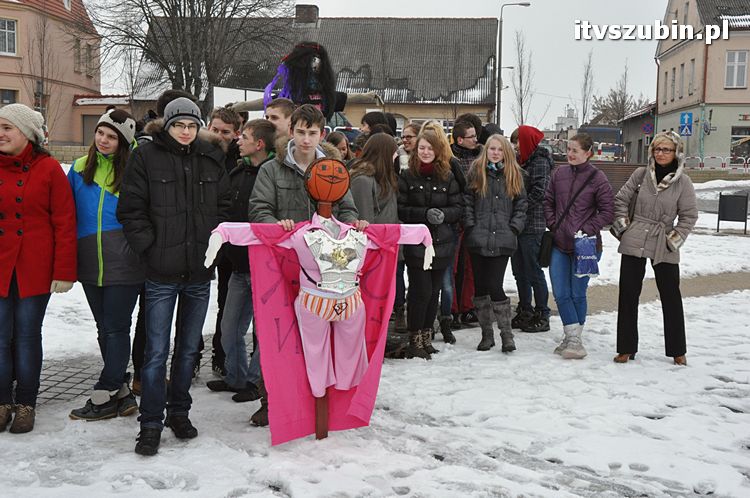 Pożegnanie zimy przez uczniów Gimnazjum nr 1 w Szubinie [FILM i FOTO]
