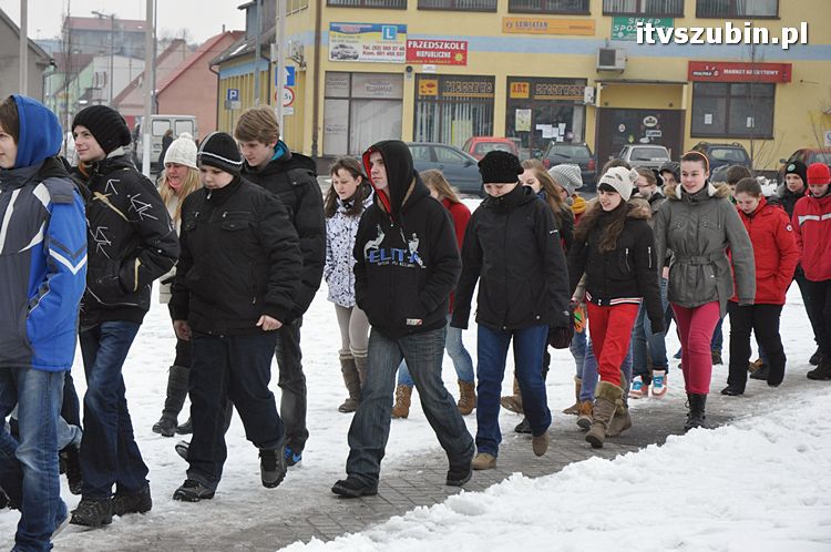Pożegnanie zimy przez uczniów Gimnazjum nr 1 w Szubinie [FILM i FOTO]