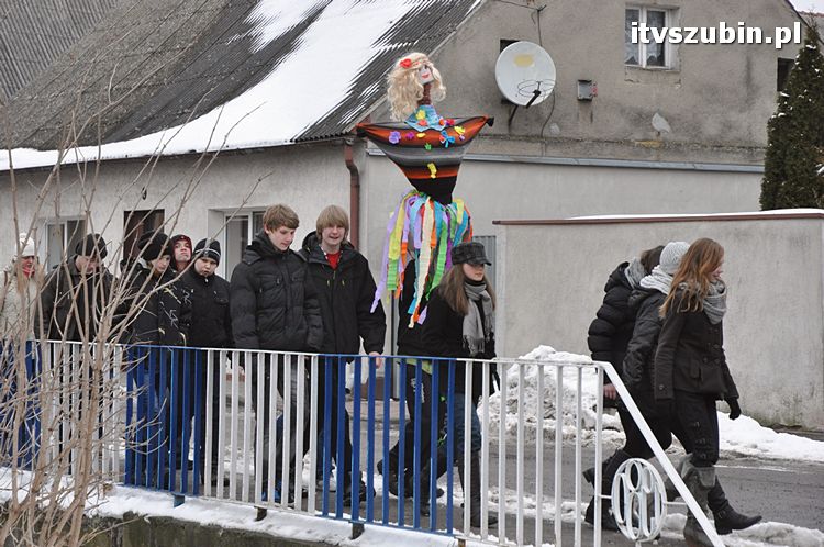 Pożegnanie zimy przez uczniów Gimnazjum nr 1 w Szubinie [FILM i FOTO]
