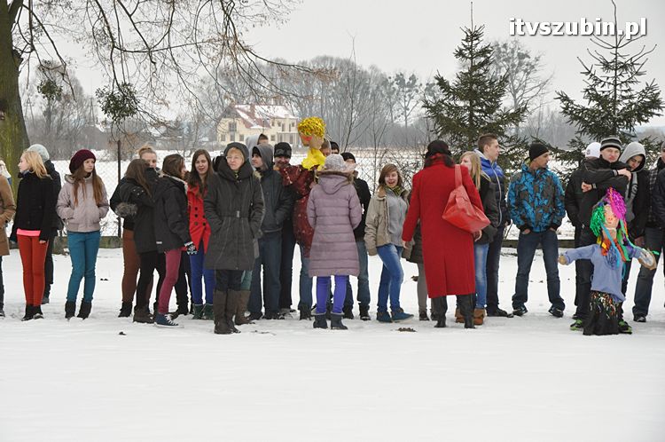 Pożegnanie zimy przez uczniów Gimnazjum nr 1 w Szubinie [FILM i FOTO]