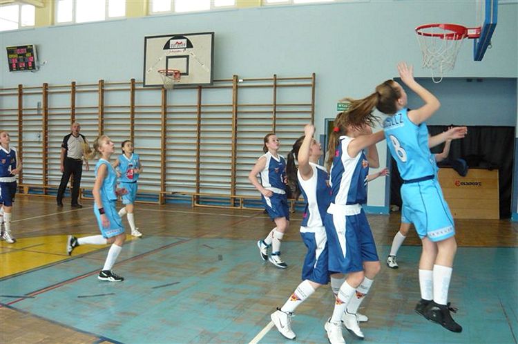 Ćwierćfinał wojewódzki w mini koszykówce dziewcząt - szubinianki szóste w województwie