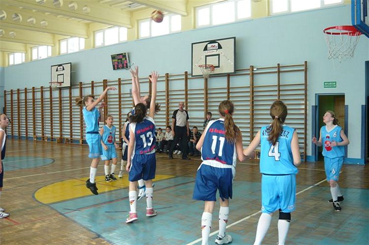 Ćwierćfinał wojewódzki w mini koszykówce dziewcząt - szubinianki szóste w województwie