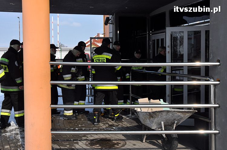 Symulowany pożar w Terminalu w Szubinie