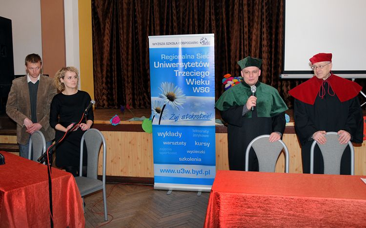 Inauguracja roku akademickiego Uniwersytetu Trzeciego Wieku Filii WSG w Szubinie