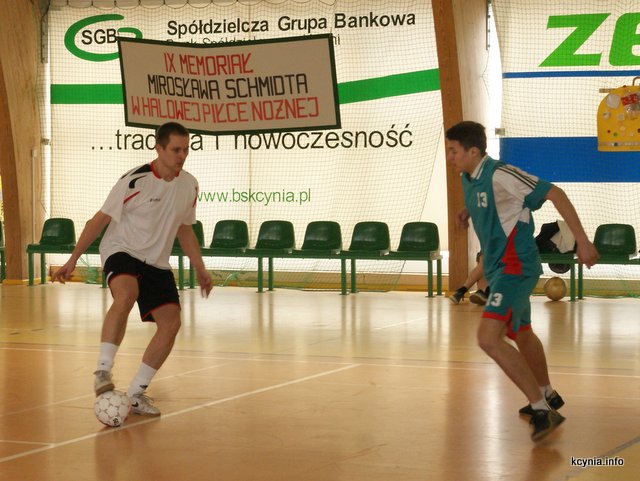 WIELKIE EMOCJE W FINALE - Kadra Zakładu Poprawczego wygrała w karnych