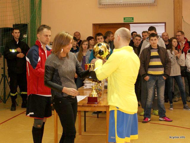 WIELKIE EMOCJE W FINALE - Kadra Zakładu Poprawczego wygrała w karnych