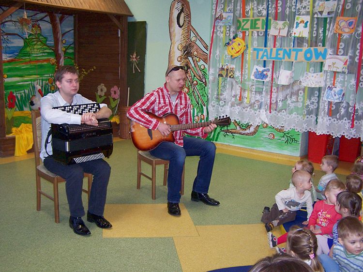 Przedszkolaki w krainie muzycznego kluczyka
