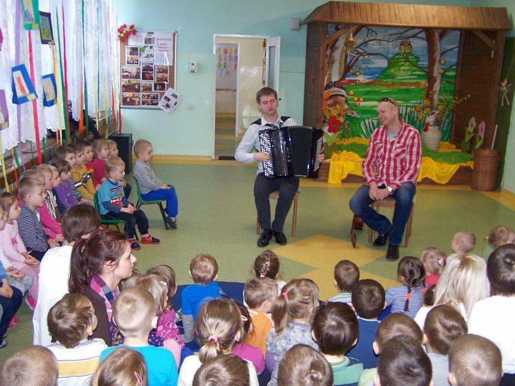 Przedszkolaki w krainie muzycznego kluczyka