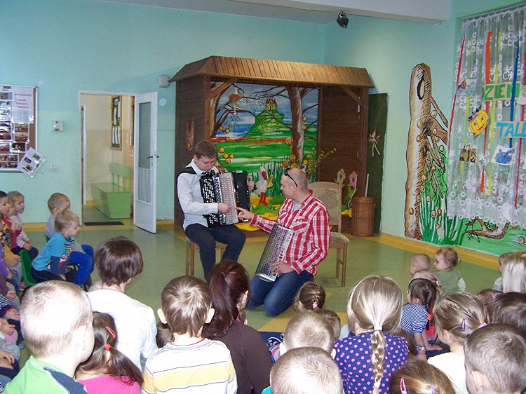 Przedszkolaki w krainie muzycznego kluczyka