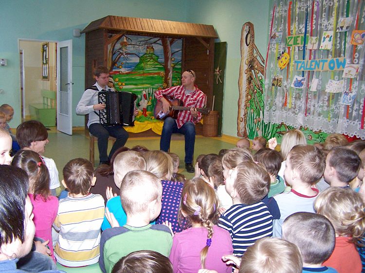 Przedszkolaki w krainie muzycznego kluczyka