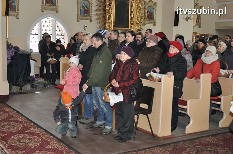 Święcenie pokarmów na stół wielkanocny w szubińskich kościołach