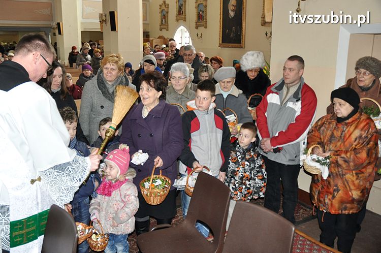 Święcenie pokarmów na stół wielkanocny w szubińskich kościołach
