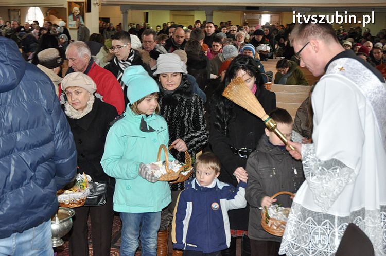 Święcenie pokarmów na stół wielkanocny w szubińskich kościołach