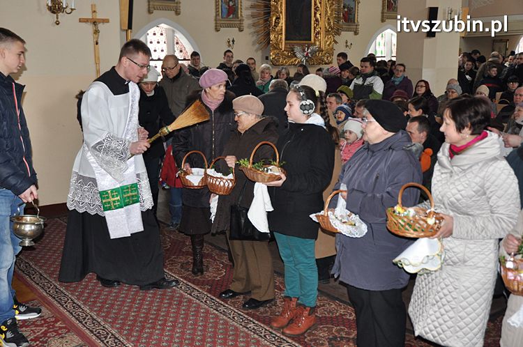 Święcenie pokarmów na stół wielkanocny w szubińskich kościołach