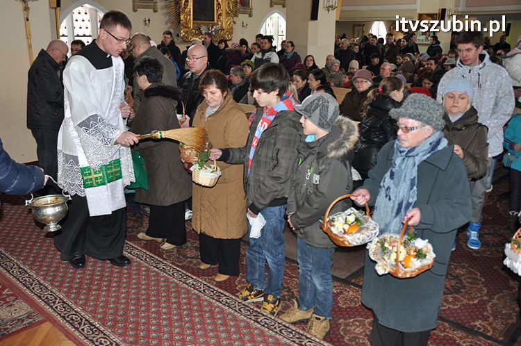 Święcenie pokarmów na stół wielkanocny w szubińskich kościołach