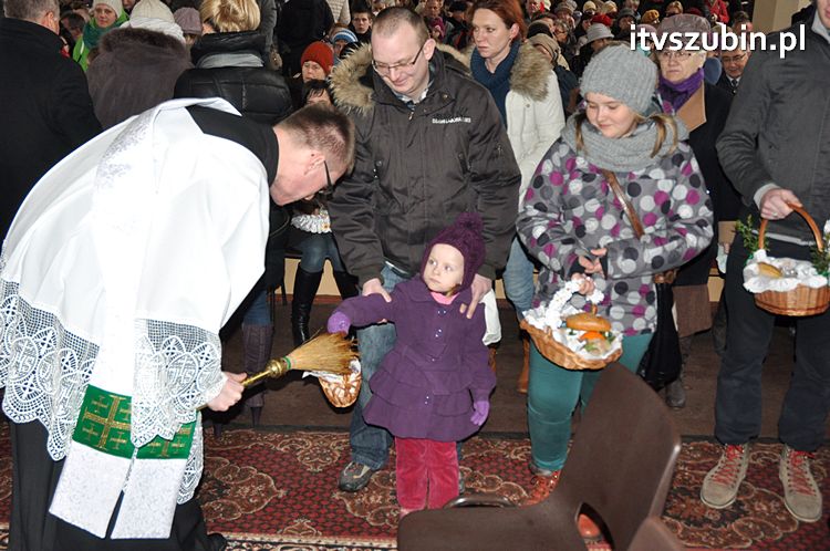 Święcenie pokarmów na stół wielkanocny w szubińskich kościołach