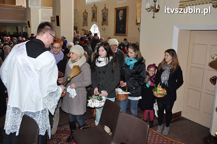 Święcenie pokarmów na stół wielkanocny w szubińskich kościołach