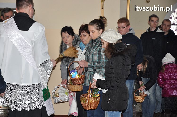 Święcenie pokarmów na stół wielkanocny w szubińskich kościołach