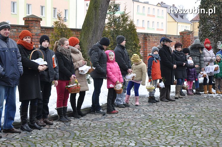Święcenie pokarmów na stół wielkanocny w szubińskich kościołach