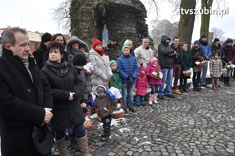 Święcenie pokarmów na stół wielkanocny w szubińskich kościołach