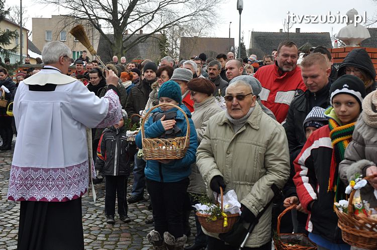 Święcenie pokarmów na stół wielkanocny w szubińskich kościołach
