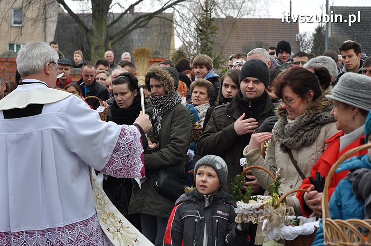Święcenie pokarmów na stół wielkanocny w szubińskich kościołach
