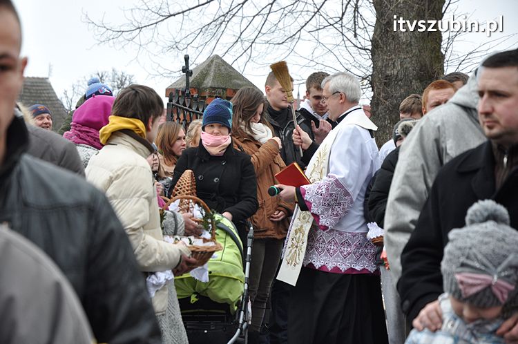Święcenie pokarmów na stół wielkanocny w szubińskich kościołach