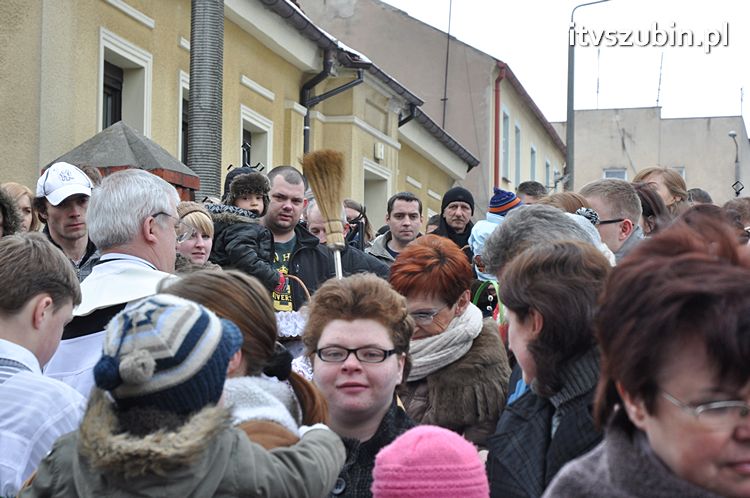 Święcenie pokarmów na stół wielkanocny w szubińskich kościołach