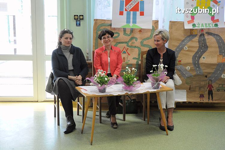 VIII Przedszkolnym Konkursie Recytatorskim ?ZDROWY I BEZPIECZNY PRZEDSZKOLAK TO JA?