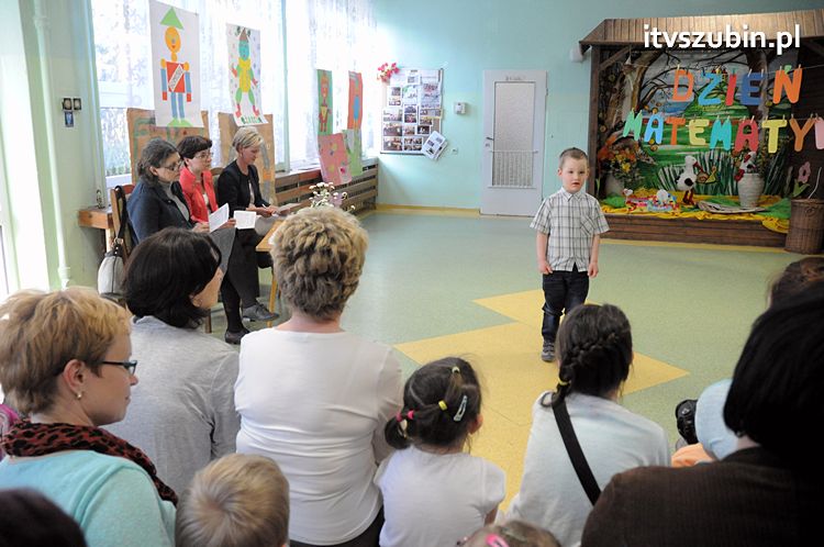 VIII Przedszkolnym Konkursie Recytatorskim ?ZDROWY I BEZPIECZNY PRZEDSZKOLAK TO JA?