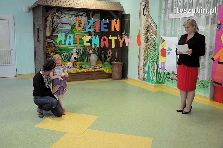 VIII Przedszkolnym Konkursie Recytatorskim ?ZDROWY I BEZPIECZNY PRZEDSZKOLAK TO JA?