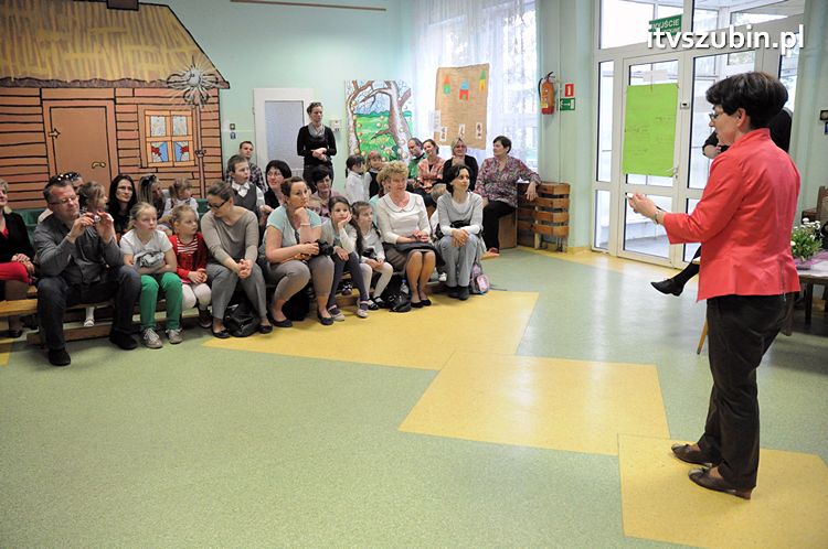 VIII Przedszkolnym Konkursie Recytatorskim ?ZDROWY I BEZPIECZNY PRZEDSZKOLAK TO JA?