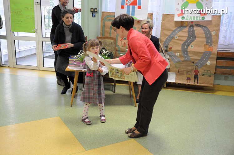 VIII Przedszkolnym Konkursie Recytatorskim ?ZDROWY I BEZPIECZNY PRZEDSZKOLAK TO JA?