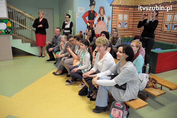 VIII Przedszkolnym Konkursie Recytatorskim ?ZDROWY I BEZPIECZNY PRZEDSZKOLAK TO JA?